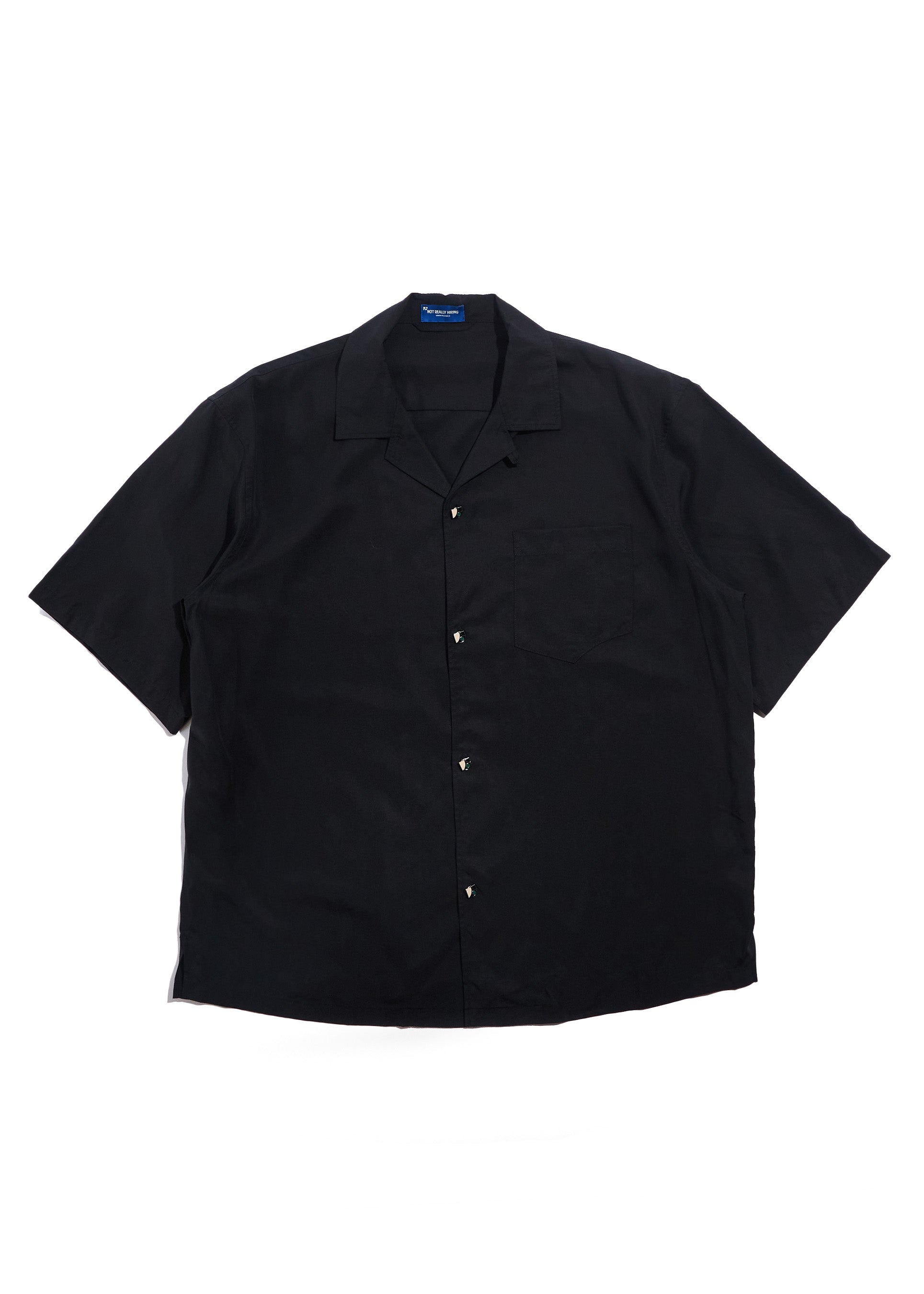 black collar button up shirt